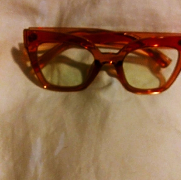 Designer style glasses ( non prescription) - Picture 1 of 2